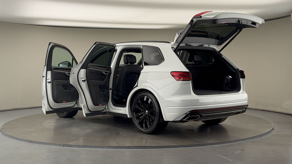 Used Volkswagen Touareg 2023 for sale - 76357247: Photo 44