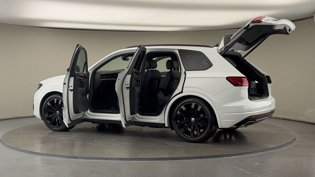 Used Volkswagen Touareg 2023 for sale - 76357247: Photo 46