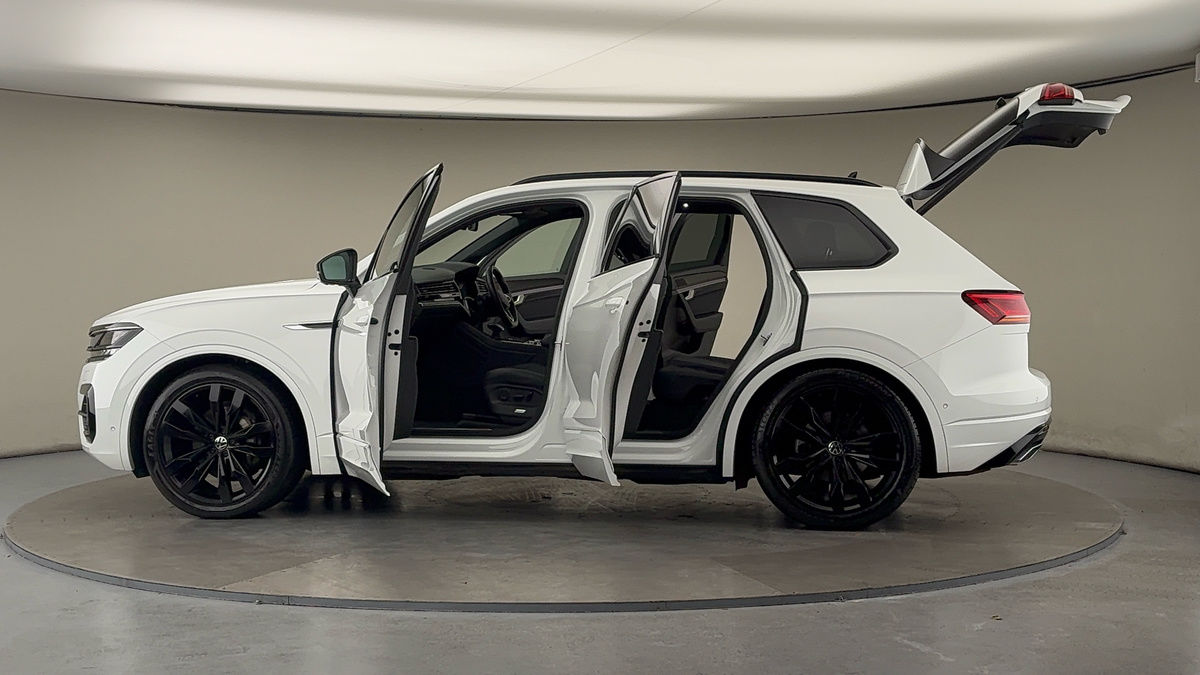 Used Volkswagen Touareg 2023 for sale - 76357247: Photo 47