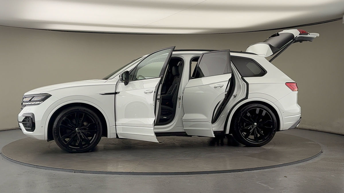 Used Volkswagen Touareg 2023 for sale - 76357247: Photo 48