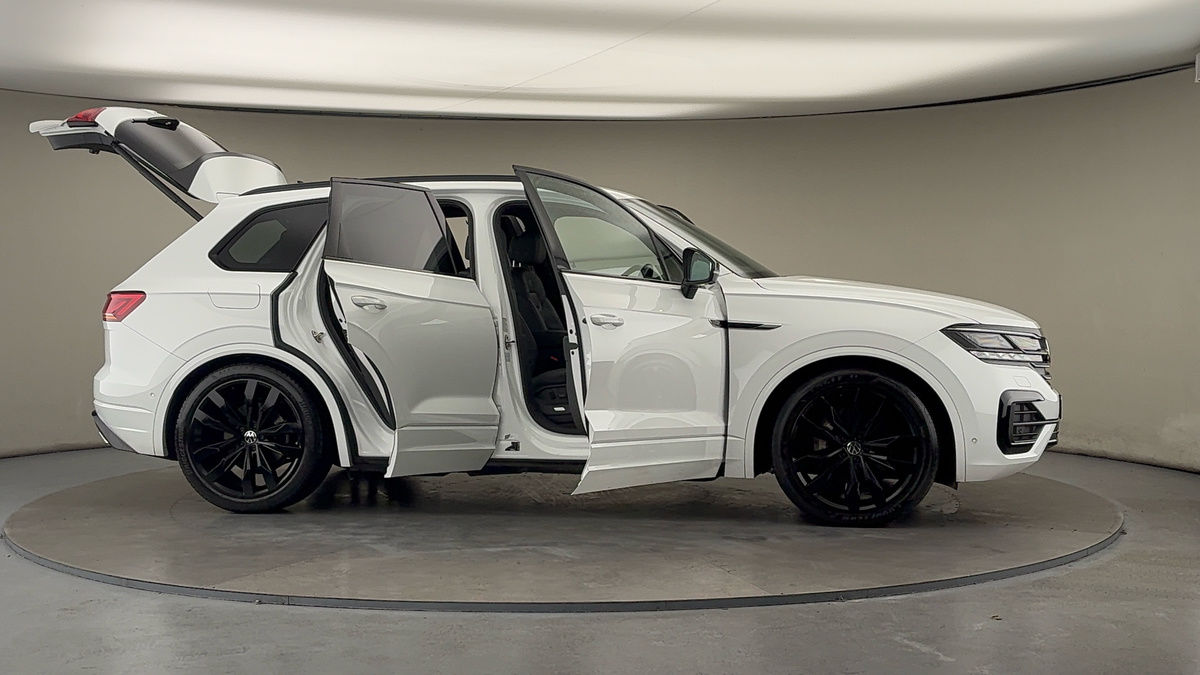 Used Volkswagen Touareg 2023 for sale - 76357247: Photo 56