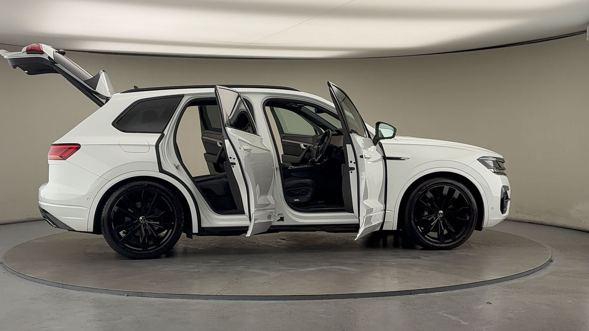 Used Volkswagen Touareg 2023 for sale - 76357247: Photo 57