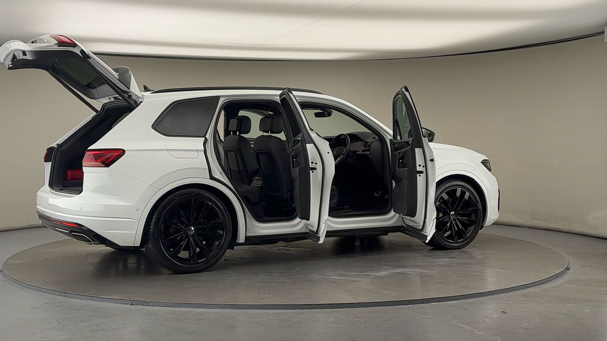 Used Volkswagen Touareg 2023 for sale - 76357247: Photo 58