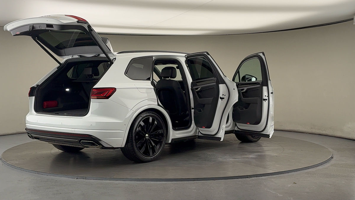 Used Volkswagen Touareg 2023 for sale - 76357247: Photo 59