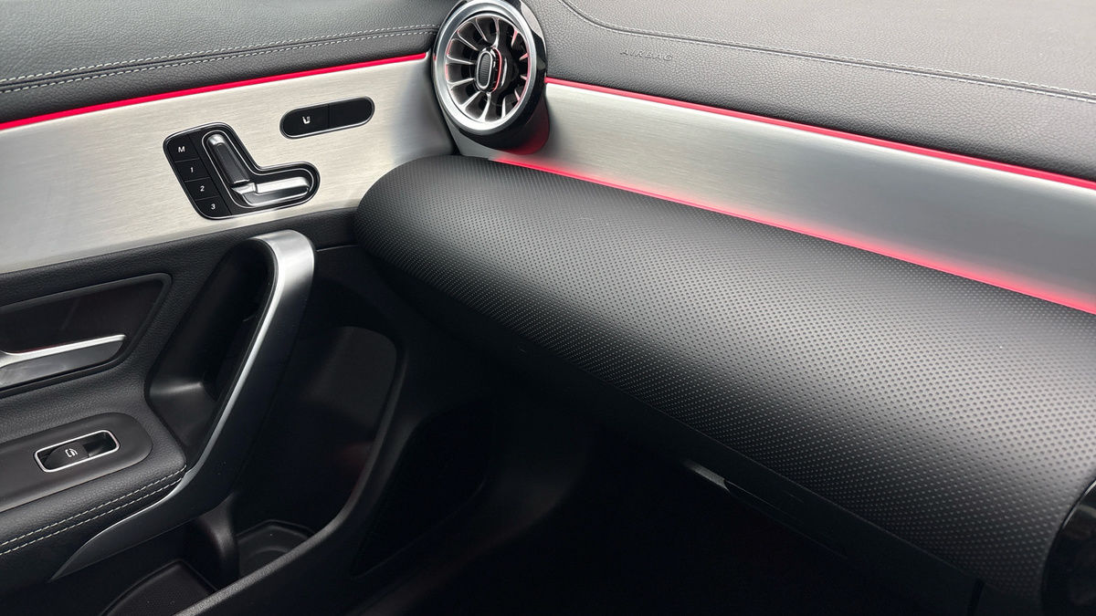 Used Mercedes-Benz CLA 2024 for sale - 76536386: Photo 25