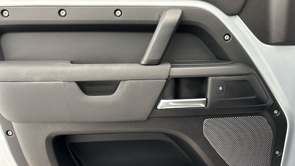 Used Land Rover Defender 90 2021 for sale - 76119517: Photo 19
