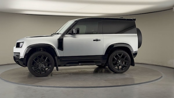 Used Land Rover Defender 90 2021 for sale - 76119517: Photo 28