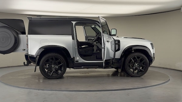 Used Land Rover Defender 90 2021 for sale - 76119517: Photo 56