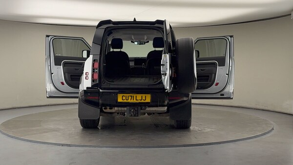 Used Land Rover Defender 90 2021 for sale - 76119517: Photo 60
