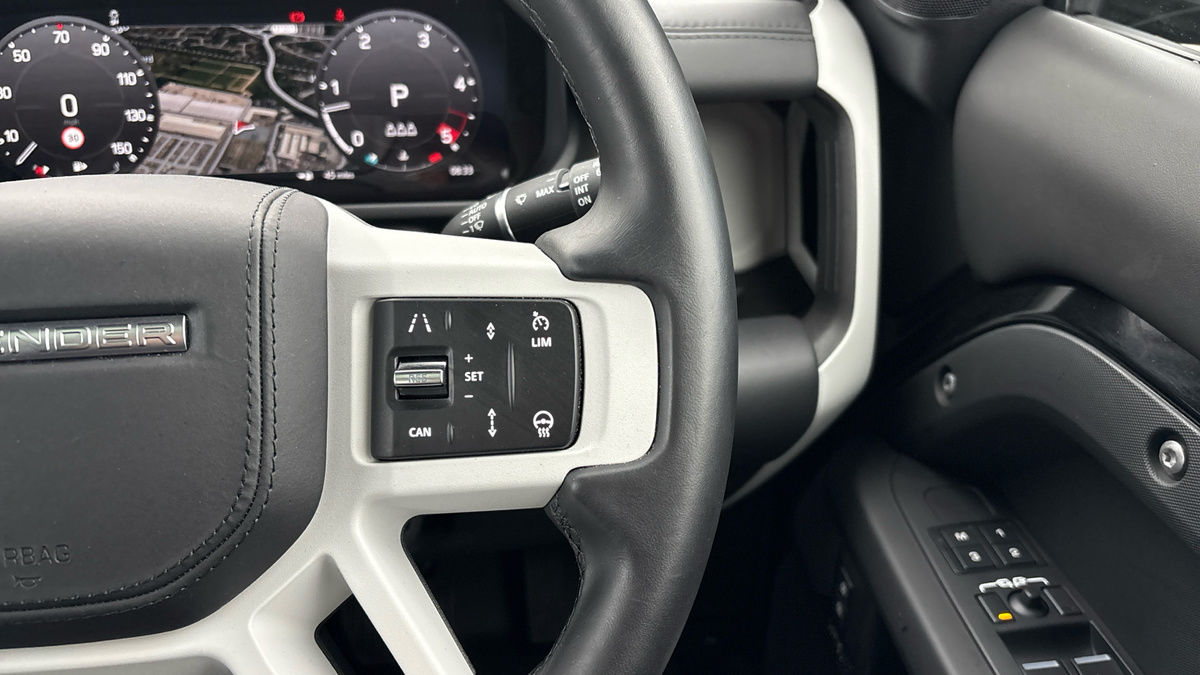 Used Land Rover Defender 90 2024 for sale - 77014697: Photo 14