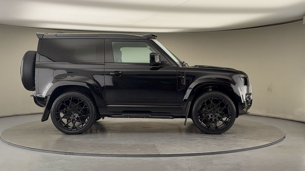 Used Land Rover Defender 90 2024 for sale - 77014697: Photo 16