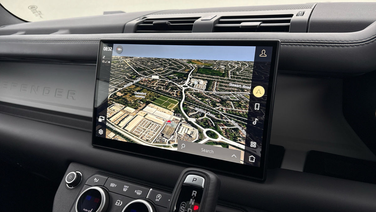 Used Land Rover Defender 90 2024 for sale - 77014697: Photo 17