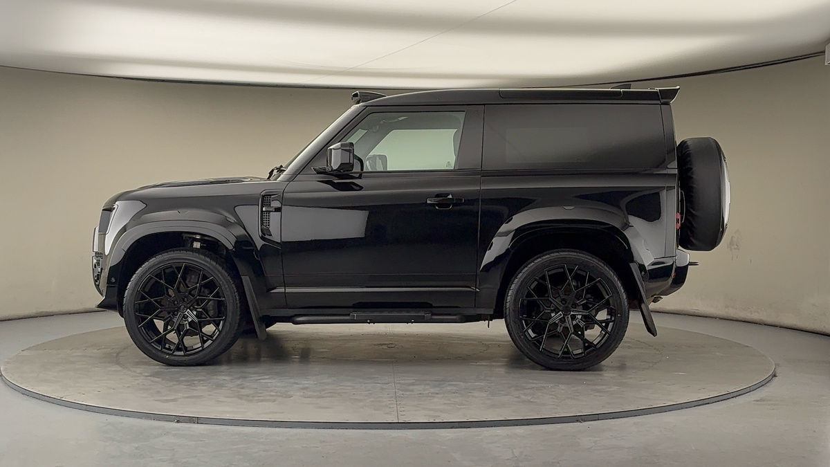 Used Land Rover Defender 90 2024 for sale - 77014697: Photo 31