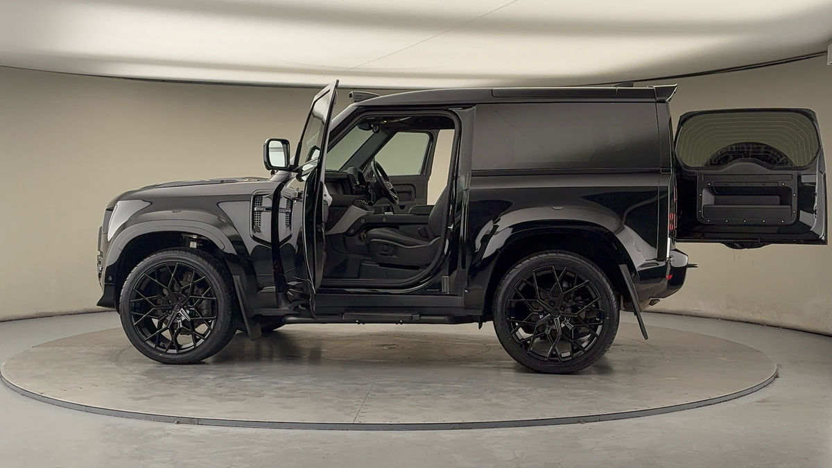 Used Land Rover Defender 90 2024 for sale - 77014697: Photo 50