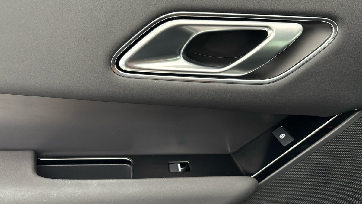 Used Land Rover Range Rover Velar 2023 for sale - 77694023: Photo 19