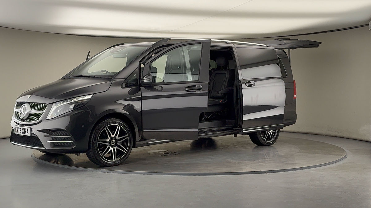 Used Mercedes-Benz V-Class 2023 for sale - 76256967: Photo 22