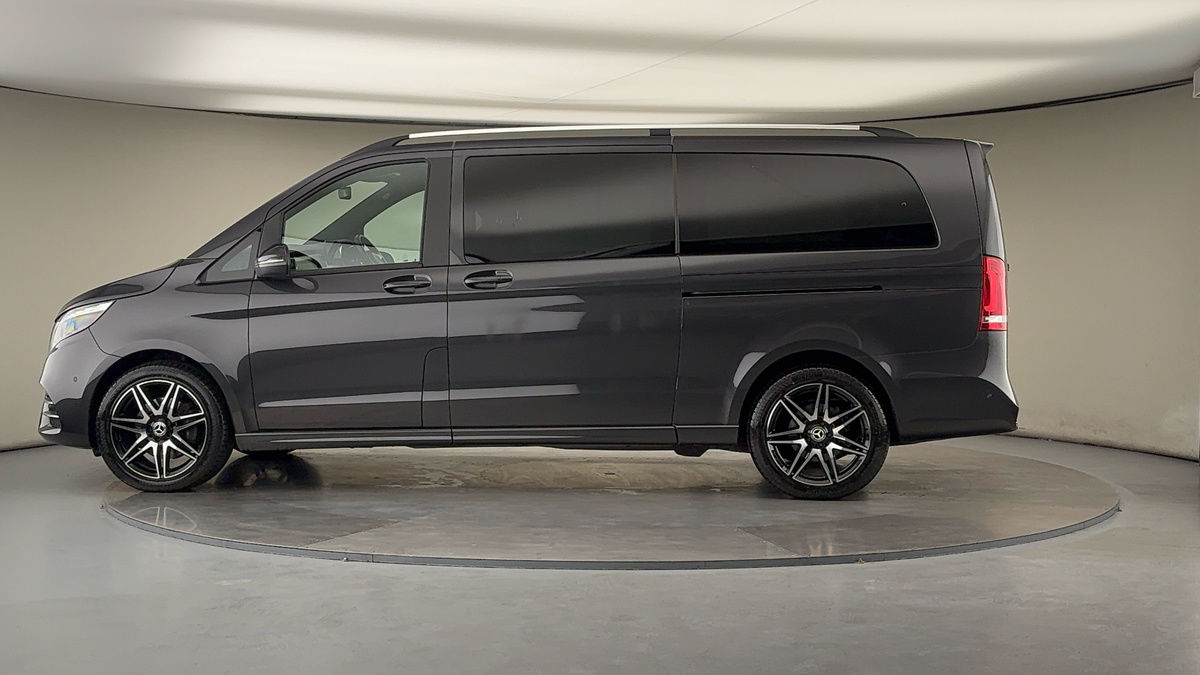 Used Mercedes-Benz V-Class 2023 for sale - 76256967: Photo 28