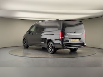 Used Mercedes-Benz V-Class 2023 for sale - 76256967: Photo