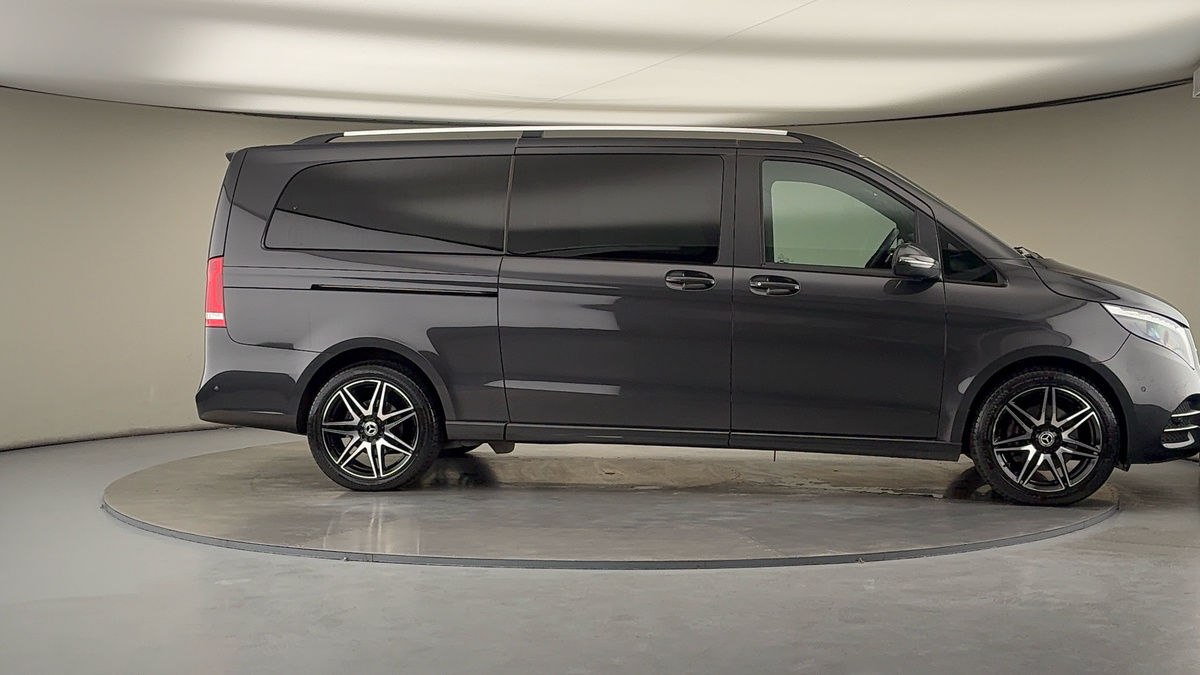 Used Mercedes-Benz V-Class 2023 for sale - 76256967: Photo 37