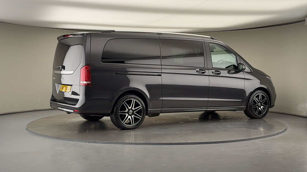 Used Mercedes-Benz V-Class 2023 for sale - 76256967: Photo 39