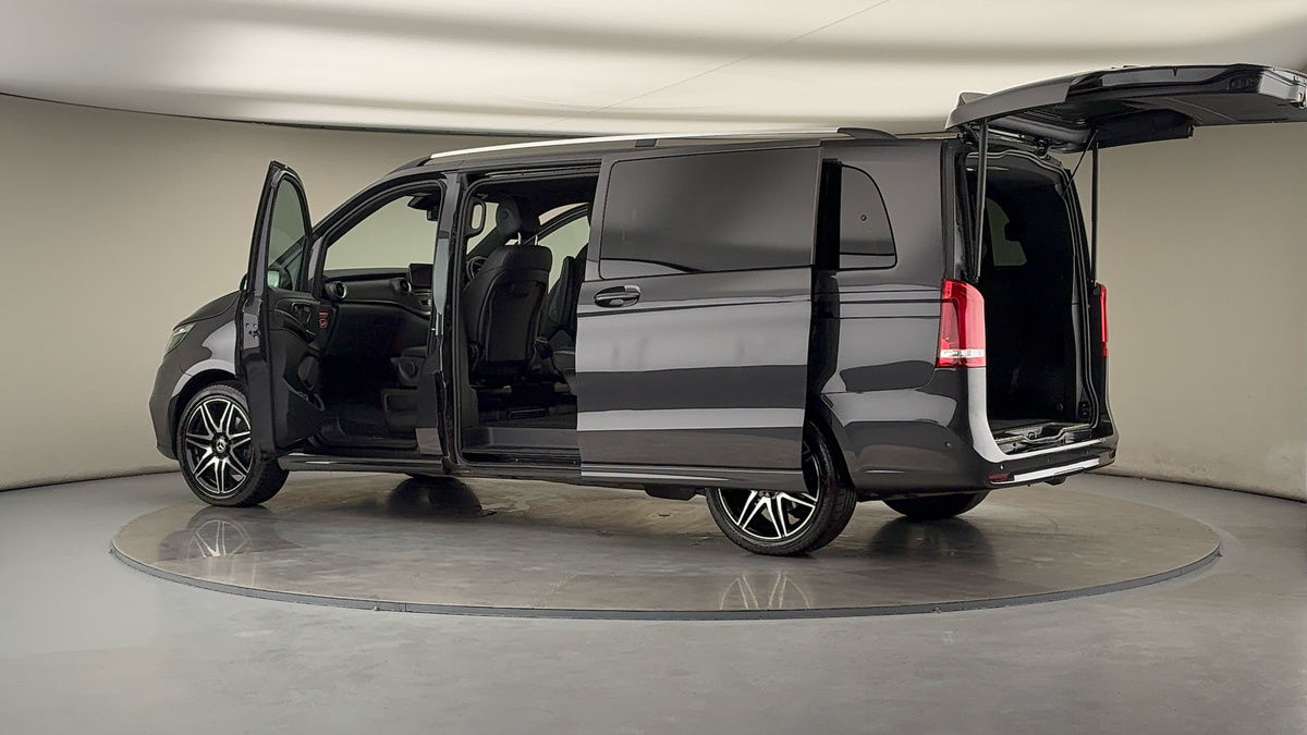 Used Mercedes-Benz V-Class 2023 for sale - 76256967: Photo 46