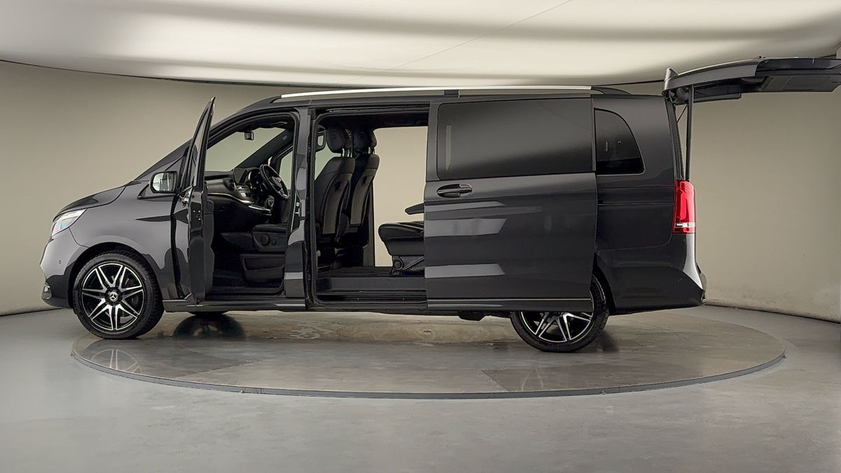 Used Mercedes-Benz V-Class 2023 for sale - 76256967: Photo 47