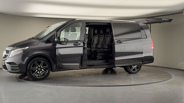 Used Mercedes-Benz V-Class 2023 for sale - 76256967: Photo 49
