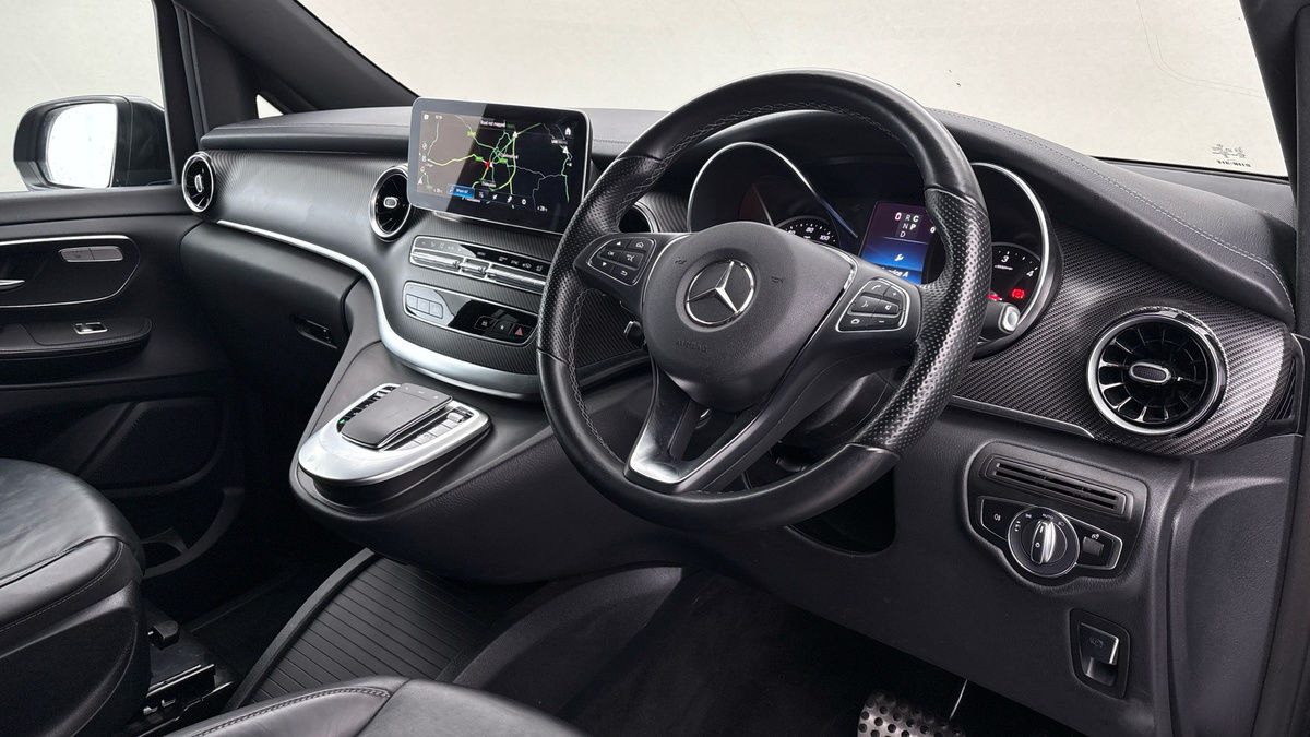 Used Mercedes-Benz V-Class 2023 for sale - 76256967: Photo 5