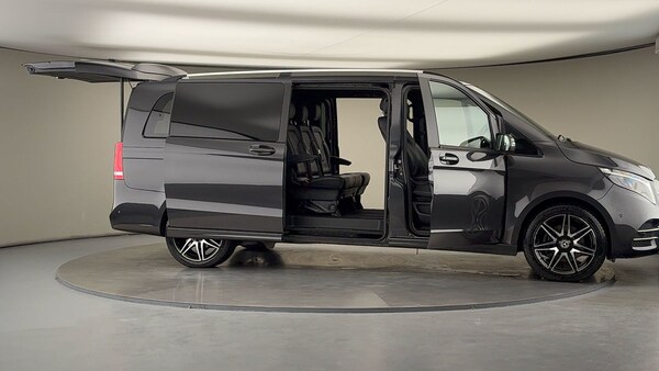 Used Mercedes-Benz V-Class 2023 for sale - 76256967: Photo 56