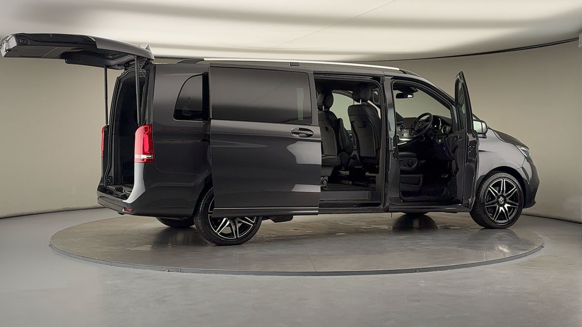 Used Mercedes-Benz V-Class 2023 for sale - 76256967: Photo 58