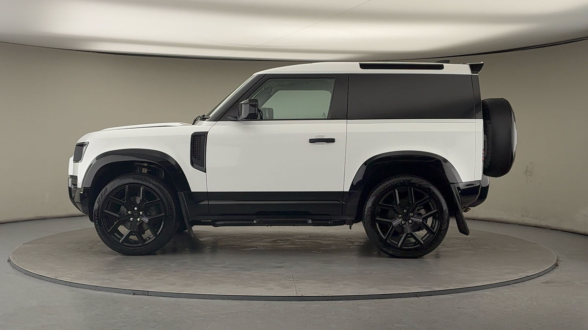 Used Land Rover Defender 2022 for sale - 77303327: Photo 15