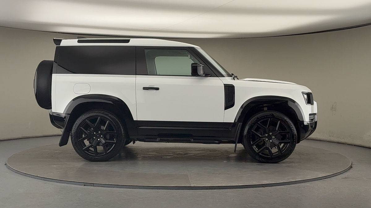 Used Land Rover Defender 2022 for sale - 77303327: Photo 16