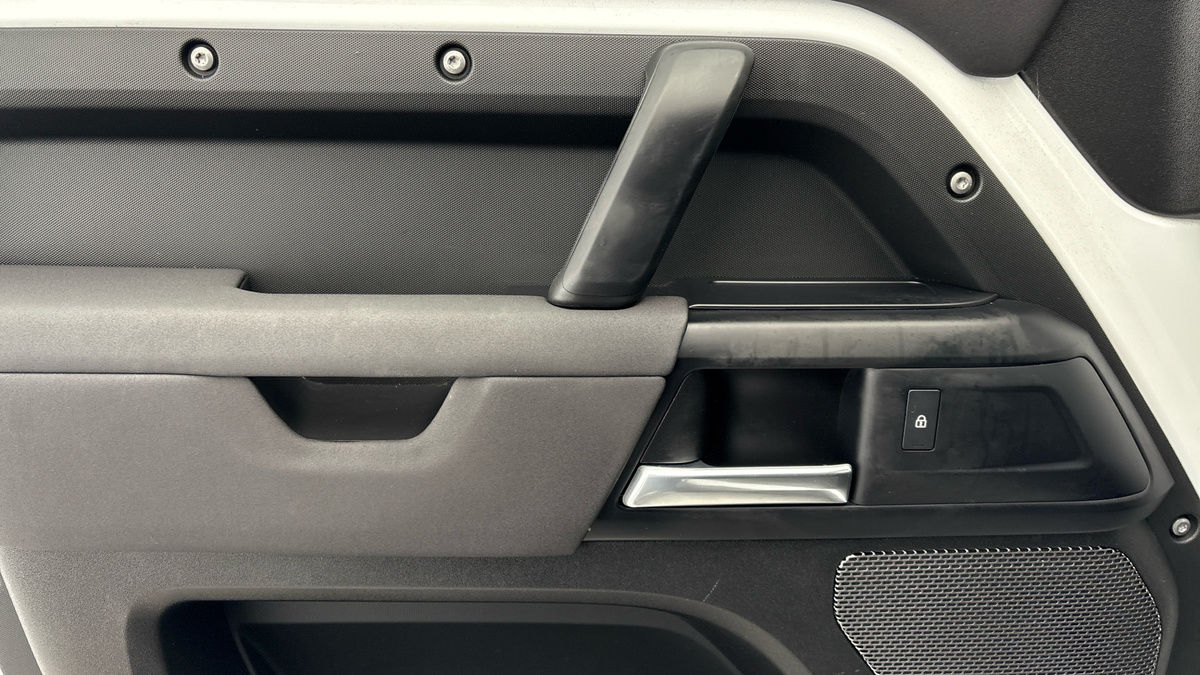 Used Land Rover Defender 2022 for sale - 77303327: Photo 19