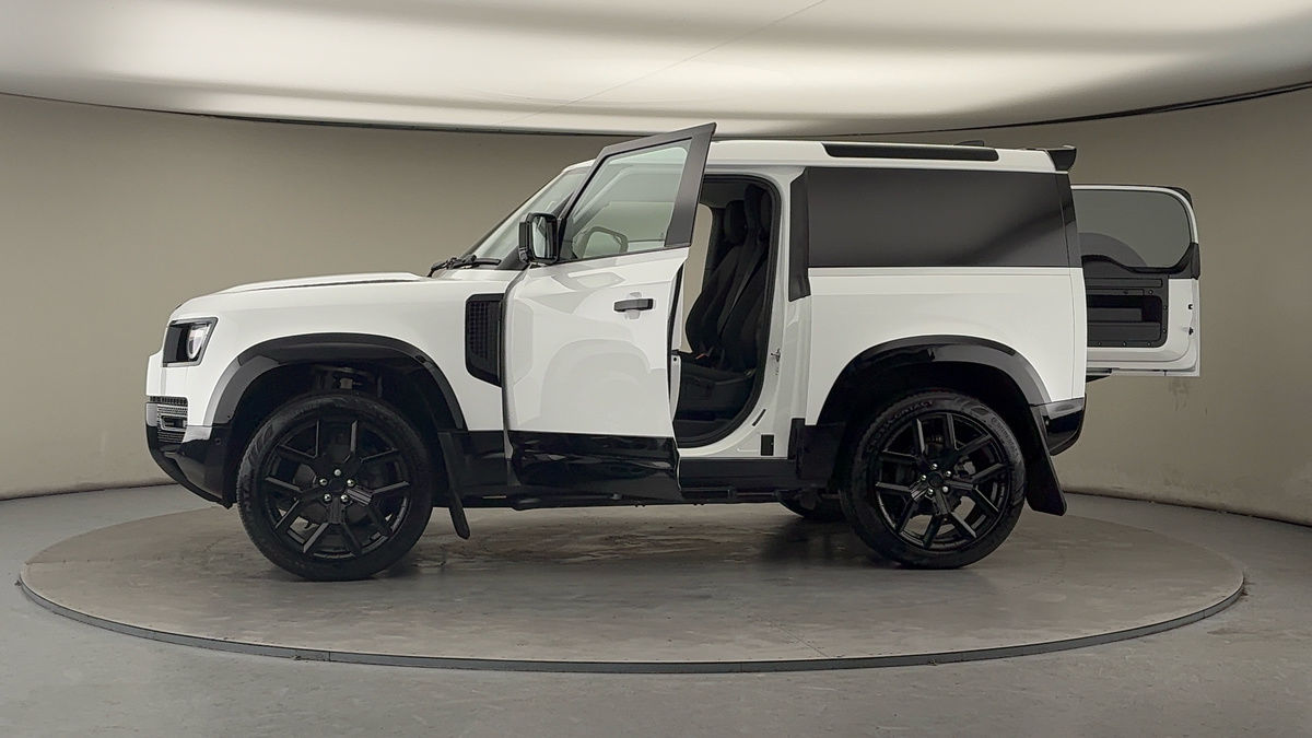 Used Land Rover Defender 2022 for sale - 77303327: Photo 47