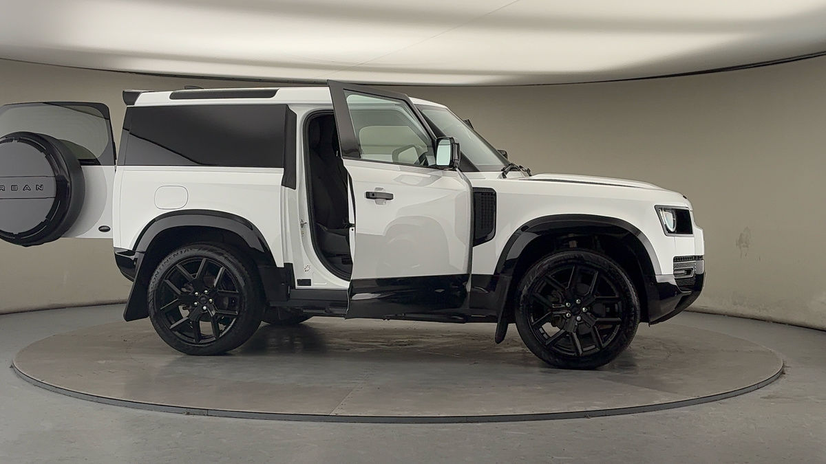 Used Land Rover Defender 2022 for sale - 77303327: Photo 55