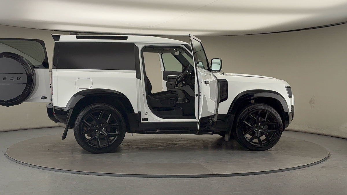 Used Land Rover Defender 2022 for sale - 77303327: Photo 56