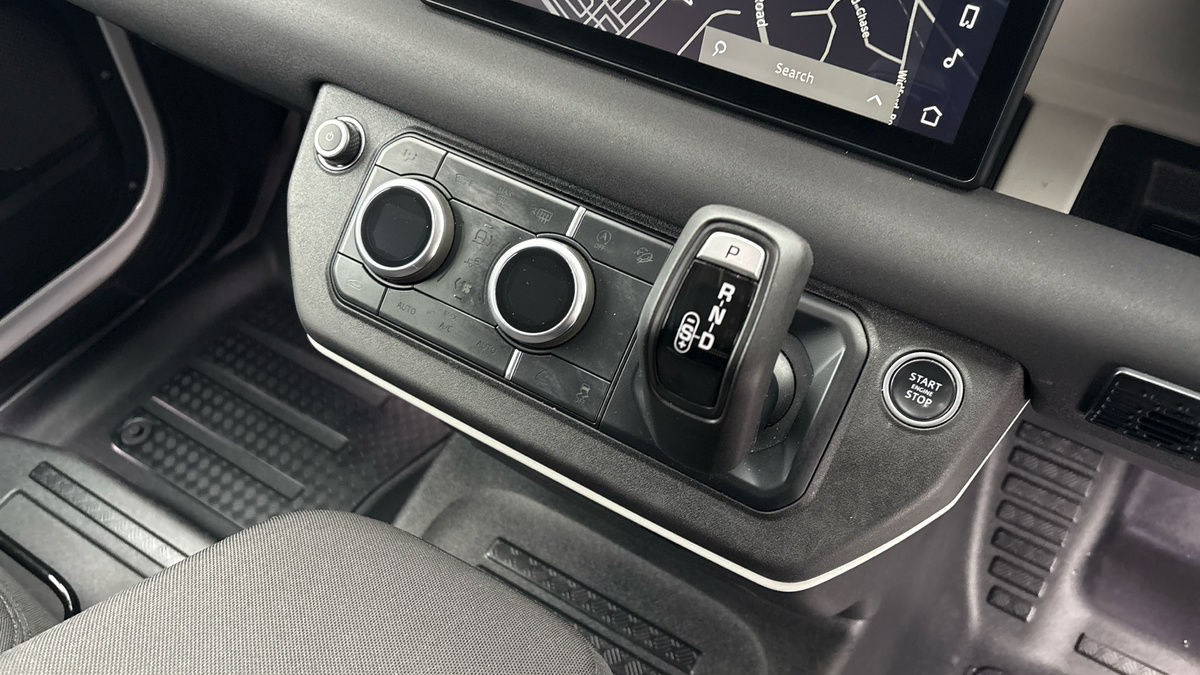 Used Land Rover Defender 2022 for sale - 77303327: Photo 6