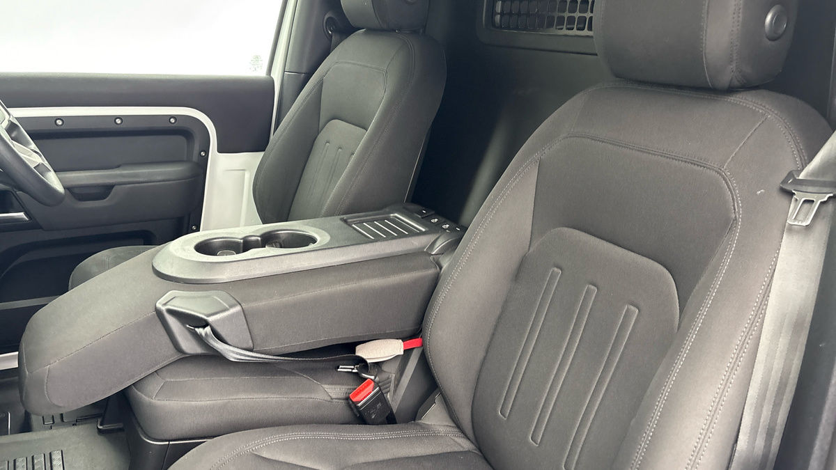 Used Land Rover Defender 2022 for sale - 77303327: Photo 8