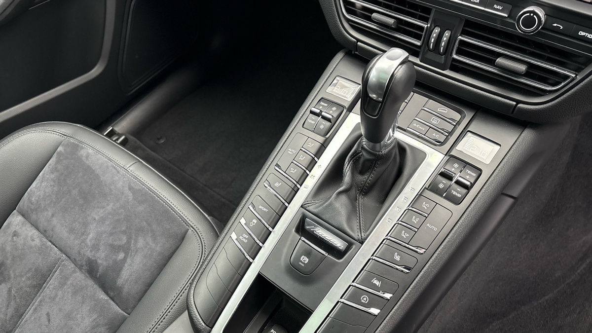 Used Porsche Macan 2020 for sale - 75962062: Photo 25