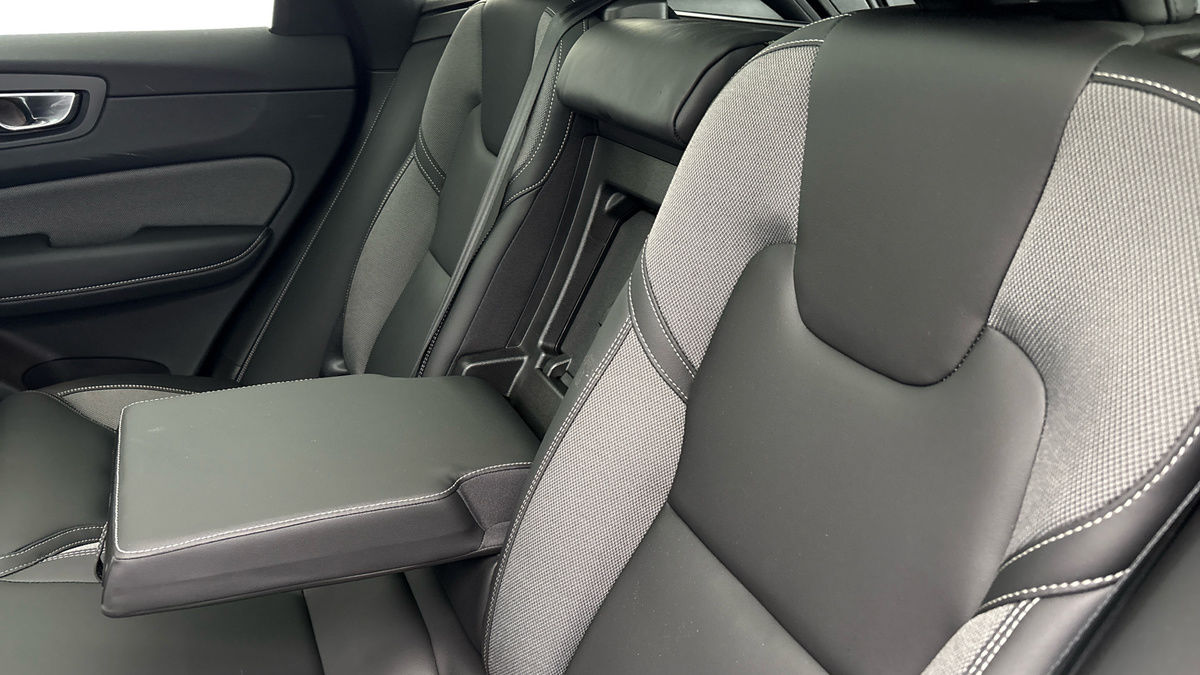 Used Volvo XC60 2024 for sale - 77277050: Photo 9