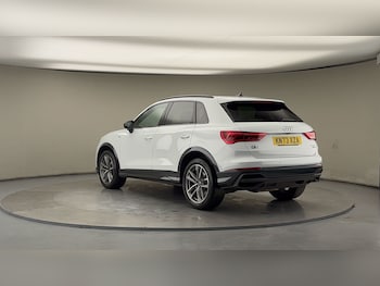 Used Audi Q3 2023 for sale - 78769696: Photo