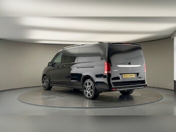 Used Mercedes-Benz V-Class 2023 for sale - 78608001: Photo