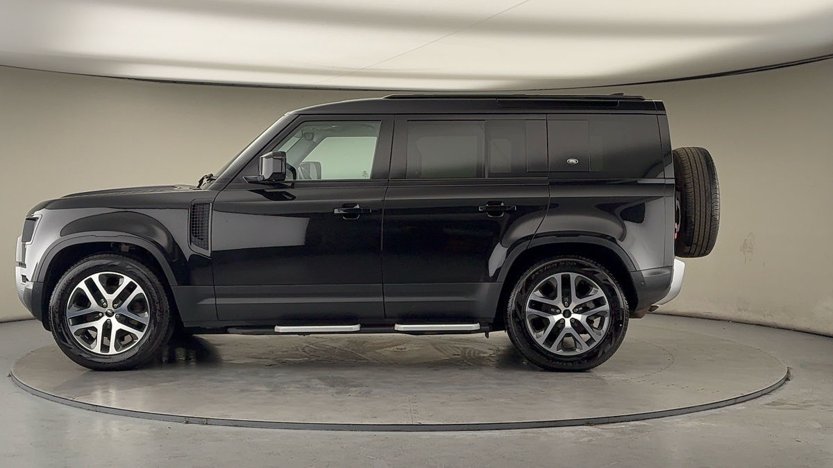 Used Land Rover Defender 110 2022 for sale - 77622203: Photo 15