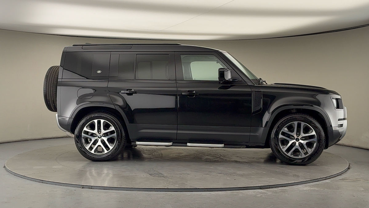 Used Land Rover Defender 110 2022 for sale - 77622203: Photo 36