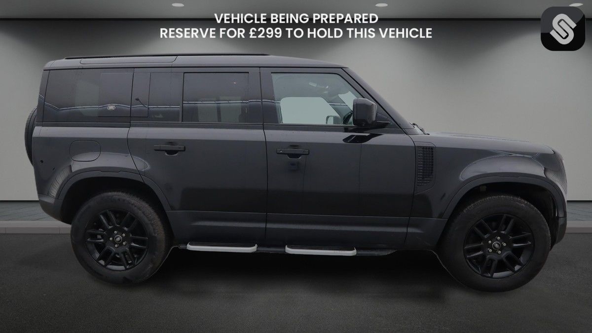 Used Land Rover Defender 2022 for sale - 77622203: Photo 5