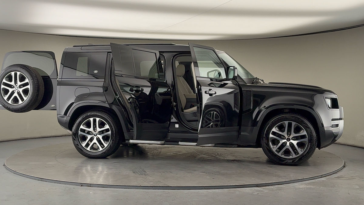 Used Land Rover Defender 110 2022 for sale - 77622203: Photo 55