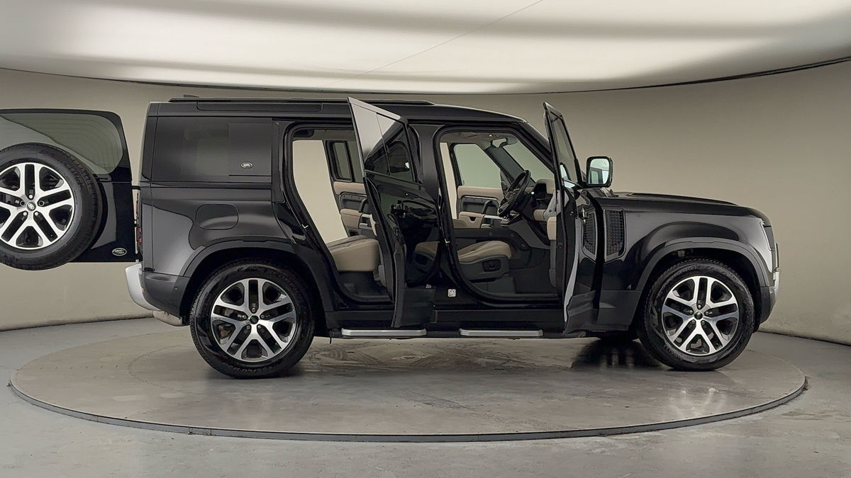 Used Land Rover Defender 110 2022 for sale - 77622203: Photo 56