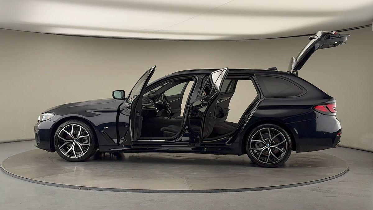 Used BMW 5 Series 2022 for sale - 76924149: Photo 46