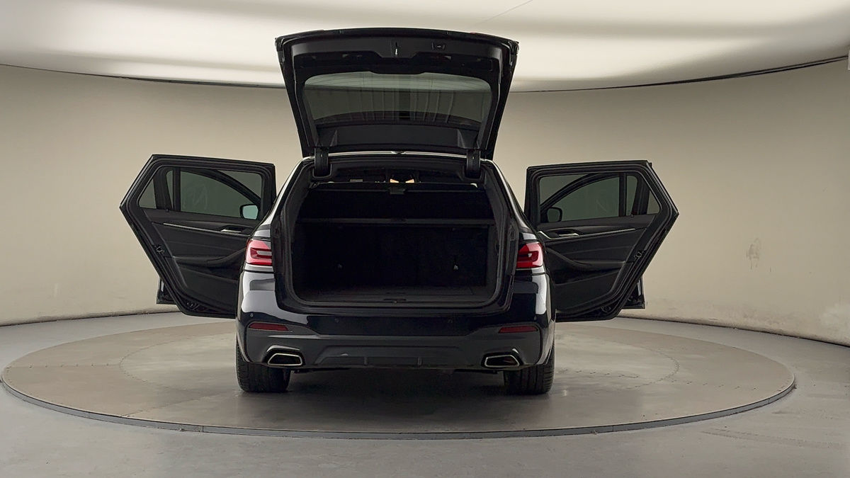 Used BMW 5 Series 2022 for sale - 76924149: Photo 60