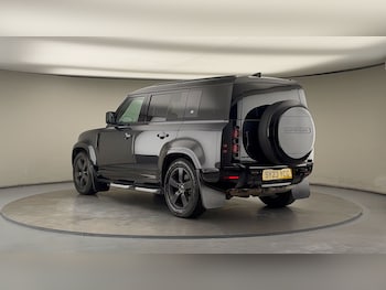 Used Land Rover Defender 110 2023 for sale - 76081569: Photo